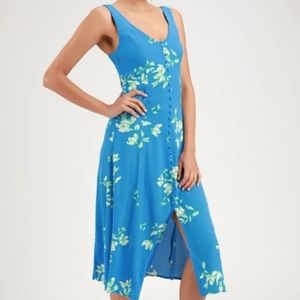 NWOT Lulus Hanna Blue Floral Midi Dress M